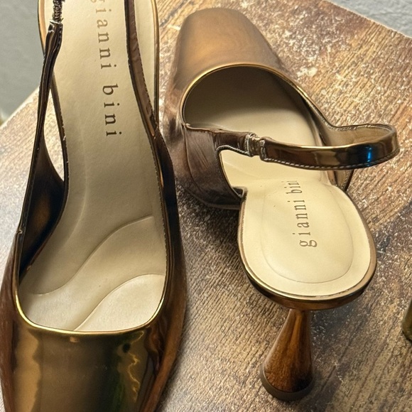 Gianni Bini Bronze Slingback Heels Size 8.5 - Picture 10 of 10